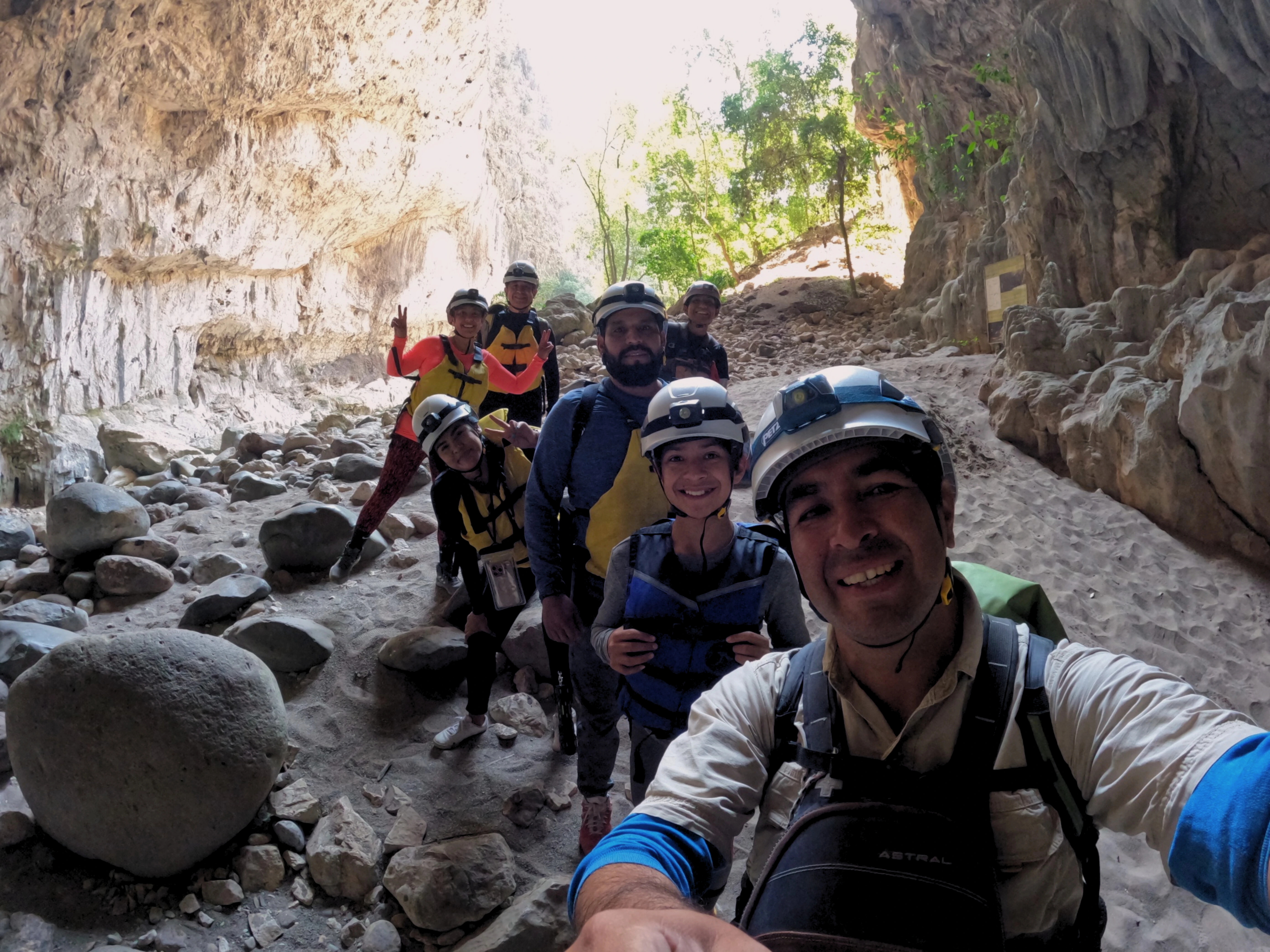 Balsa practicando rafting con Ríos Mexicanos