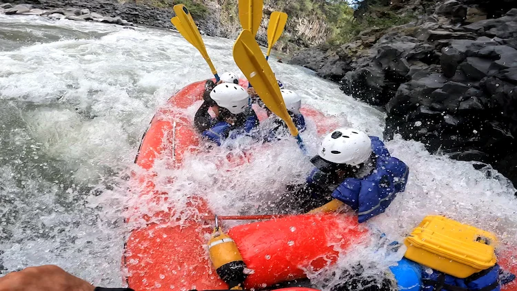Un paqeute de un Fin de Semana practicand Rafting Amacuzac y Tubing Amacuzac