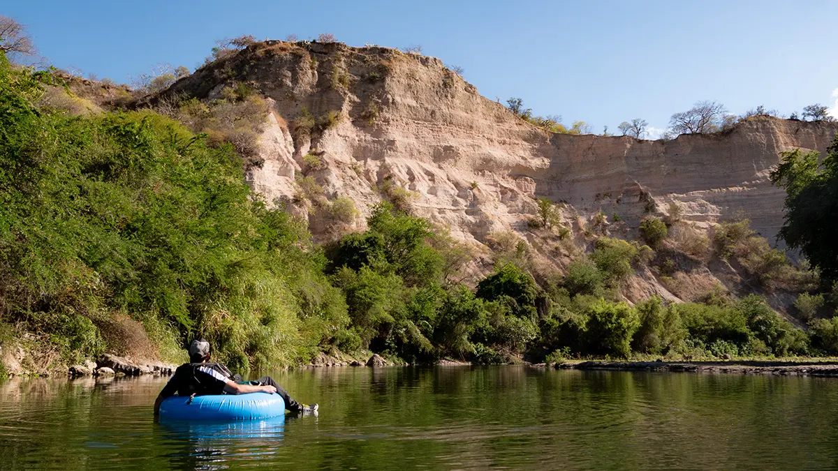 Balsa practicando rafting con Ríos Mexicanos